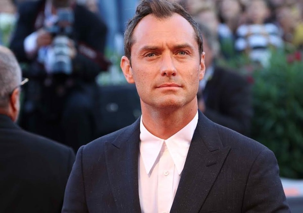 Jude Law as Albus Dumbledore in Fantastic Beasts Sequel