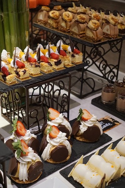 Slay The Buffet The Pantry Dusit Thani Metro Manila