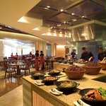 Circles Event Cafe (Makati Shangri-La, Manila)