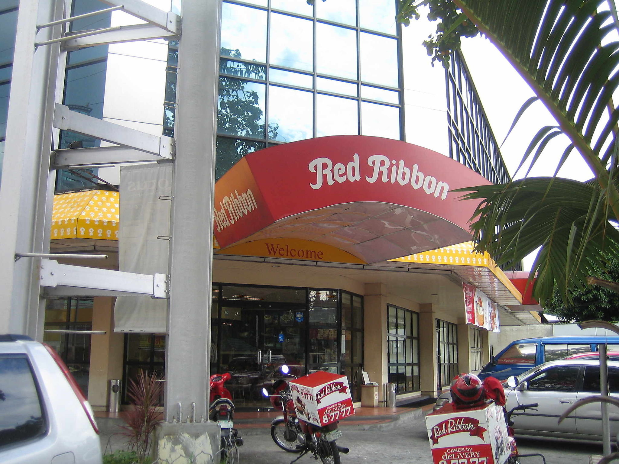 Red Ribbon (Greenhills, San Juan, Metro Manila cakes & pastries