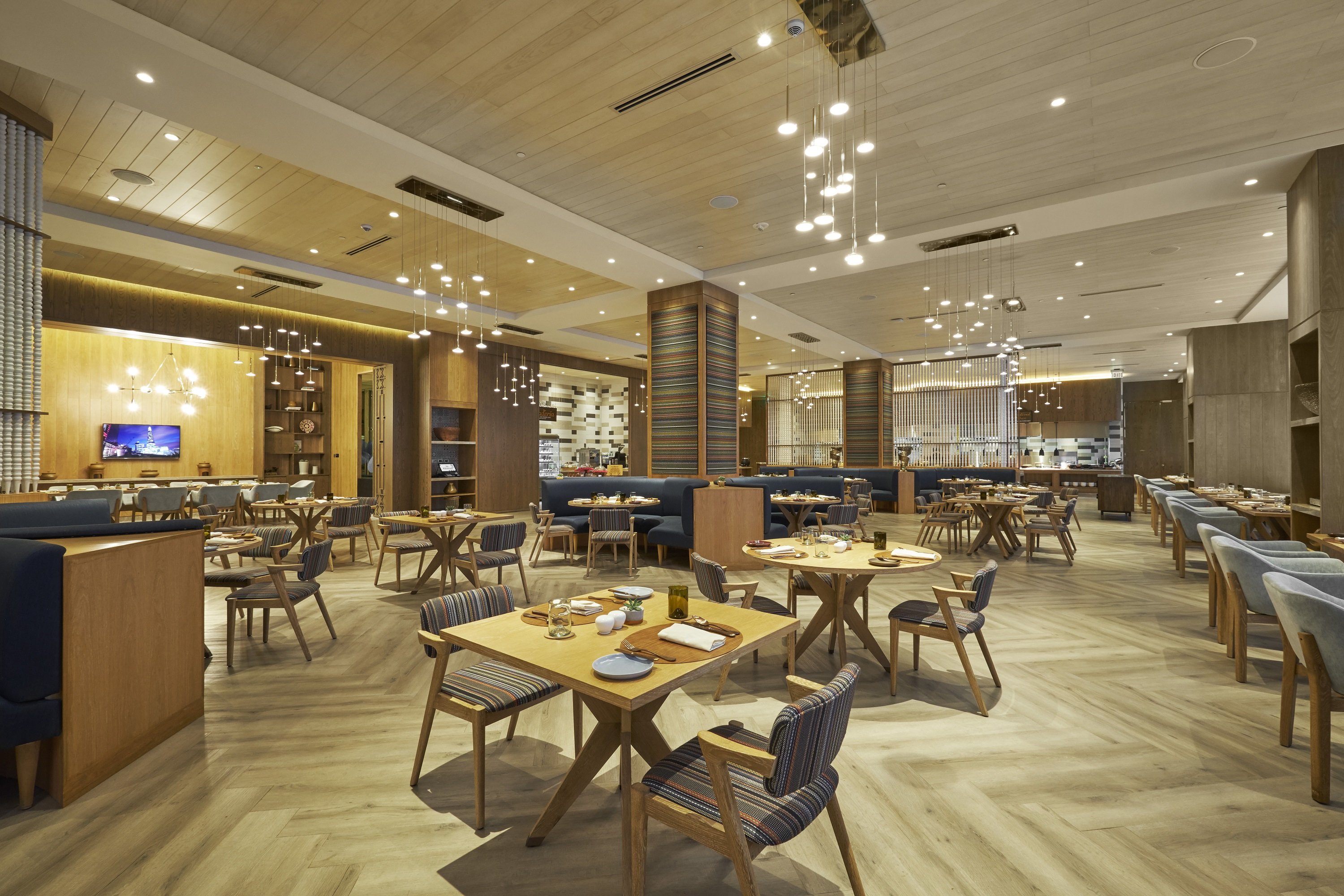Kusina Sea Kitchens (Hilton Manila Hotel, Pasay, Metro Manila) Photos ...