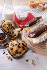 Muffin and Chocolate Eclair