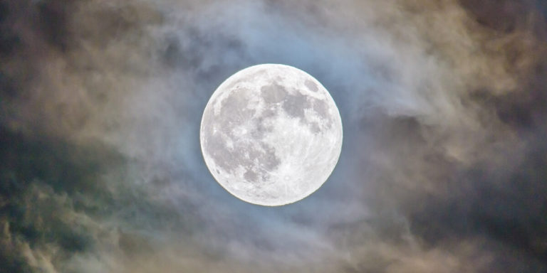 Full Moon homestream image