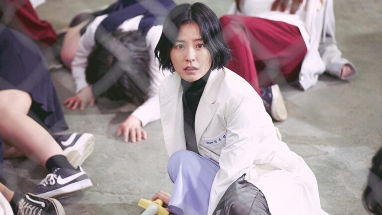 Jung Yu Mi as Ahn Eun Young in The School Nurse Files