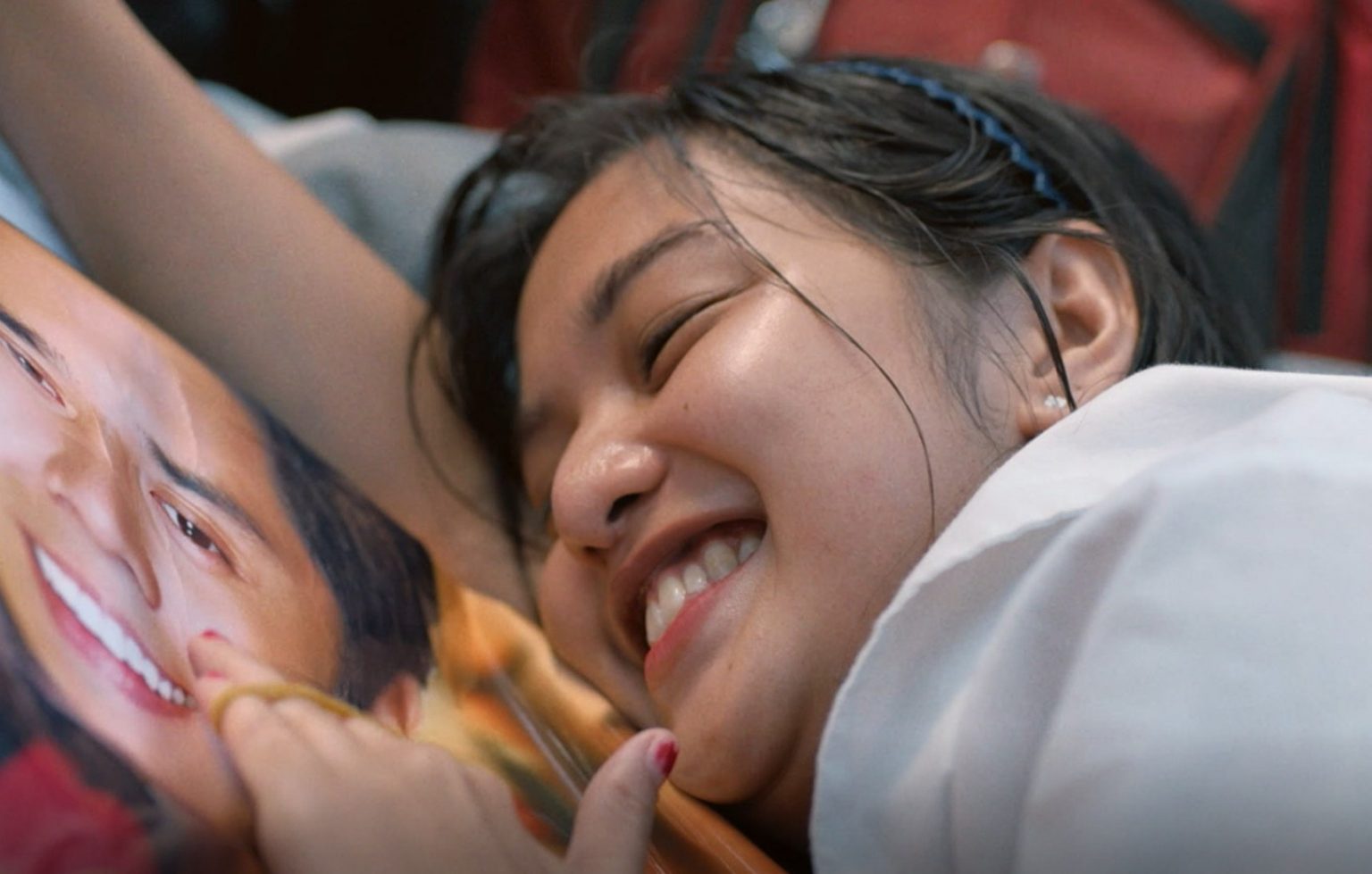 Movie Review 'Fan Girl' and the Bonds and Liberation of Illusion and