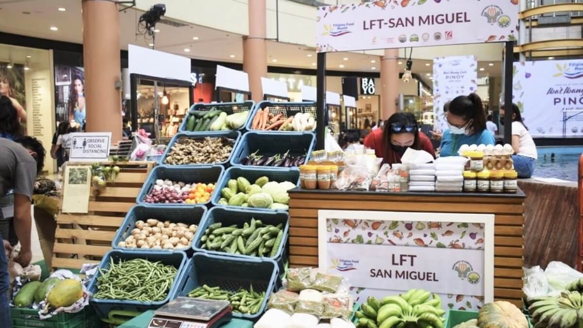 Robinsons Malls Celebrates Food Month by Showcasing Farmers' Produce in