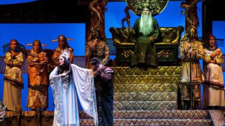 Giacomo Puccini's Turandot Giacomo Puccini's Turandot