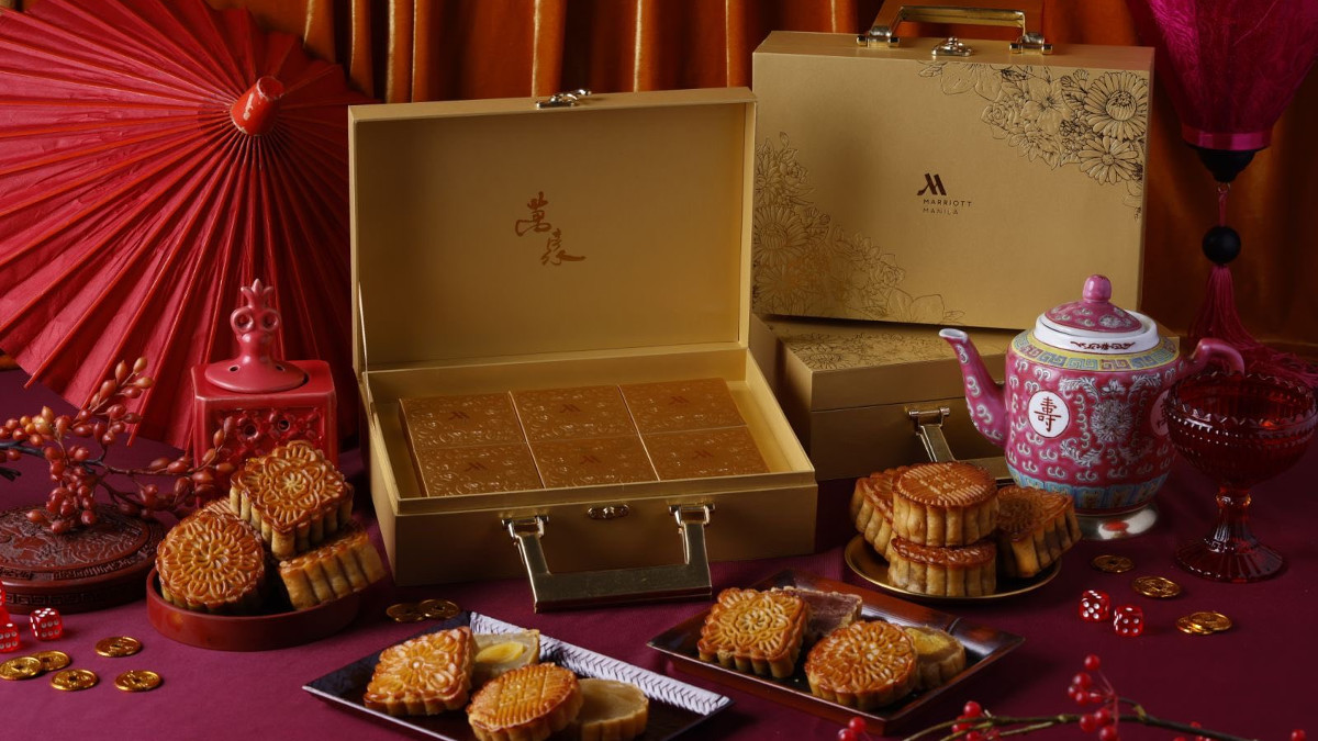 Manila Marriott Hotel's The Gold Mooncake Chest by Man Ho - Vimarsana News