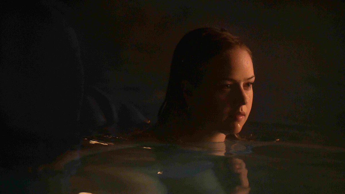 "Doing Horror Movies is a Way of Taking Control of My Fears," Says Amélie Hoeferle, in the Supernatural Thriller "Night Swim" - Vimarsana News