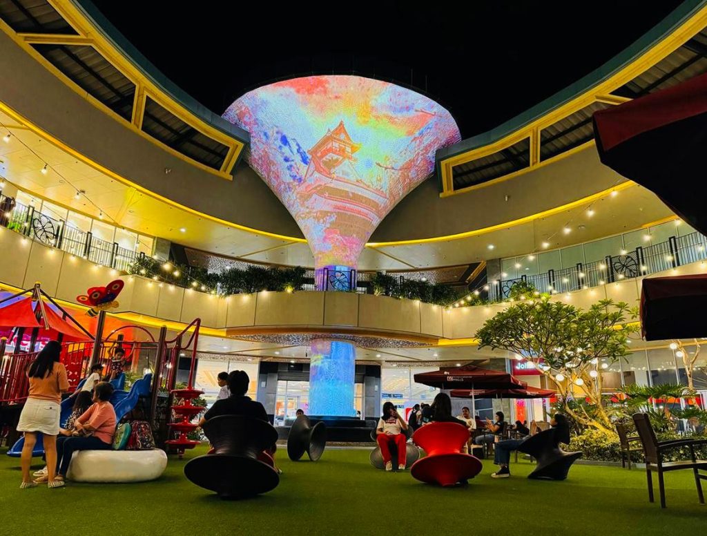 Robinsons Naga’s iconic Tree of Life reopens to the public 4 TOL Wideshot 2