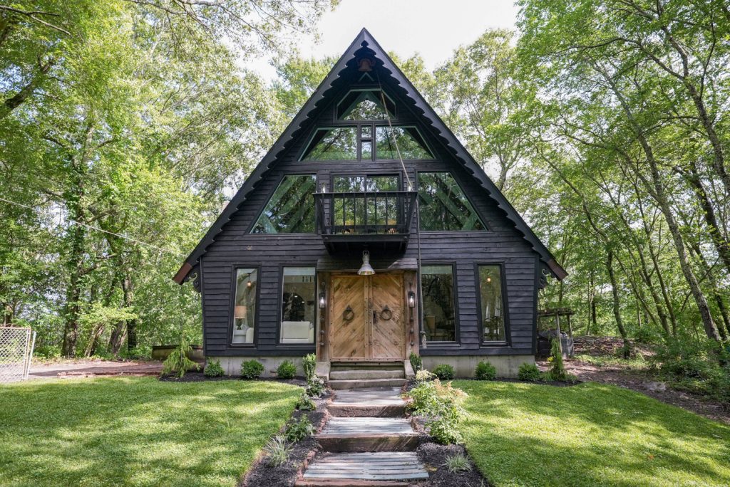 HGTV Scariest House in America Season one 001 Credit HGTV