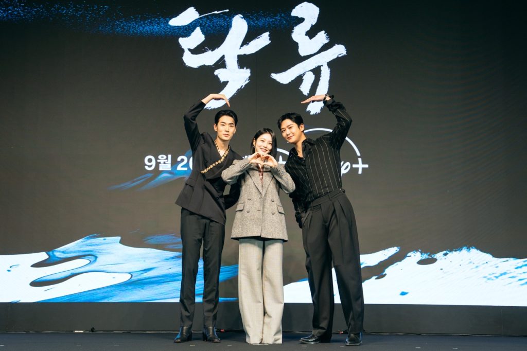 Disney+ Streaming Review: ‘The Murky Stream’ Starts Strong With a Transformed Rowoon Heading This Incredible Ensemble 35 Press Conference of Disney+ The Murky Stream