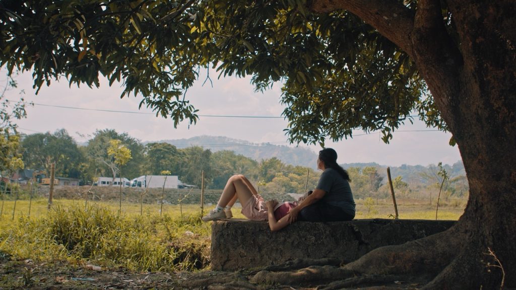 FILM STILL 3 REPUBLIKA NG PIPOLIPINAS