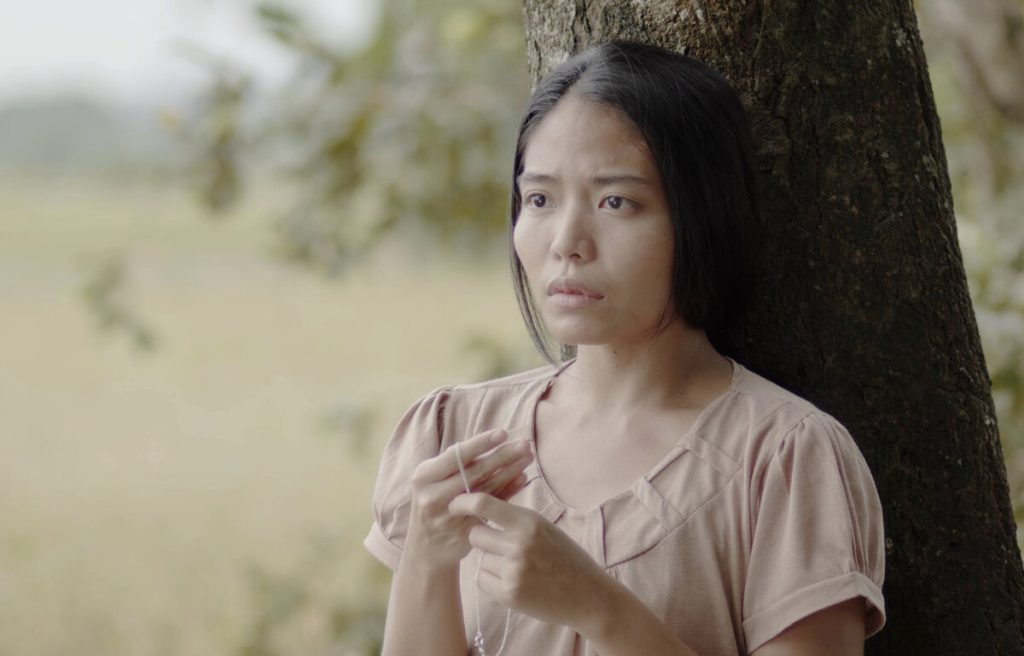 Ahlex Leyva remembers the past in Bakit Ako Sinusundan ng Buwan