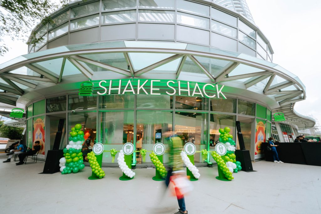 Where Festive Meets Flavor (and Everyone’s Invited): Shake Shack Unveils Its Holiday Menu and 2 New Stores 5 Shack CPT Facade