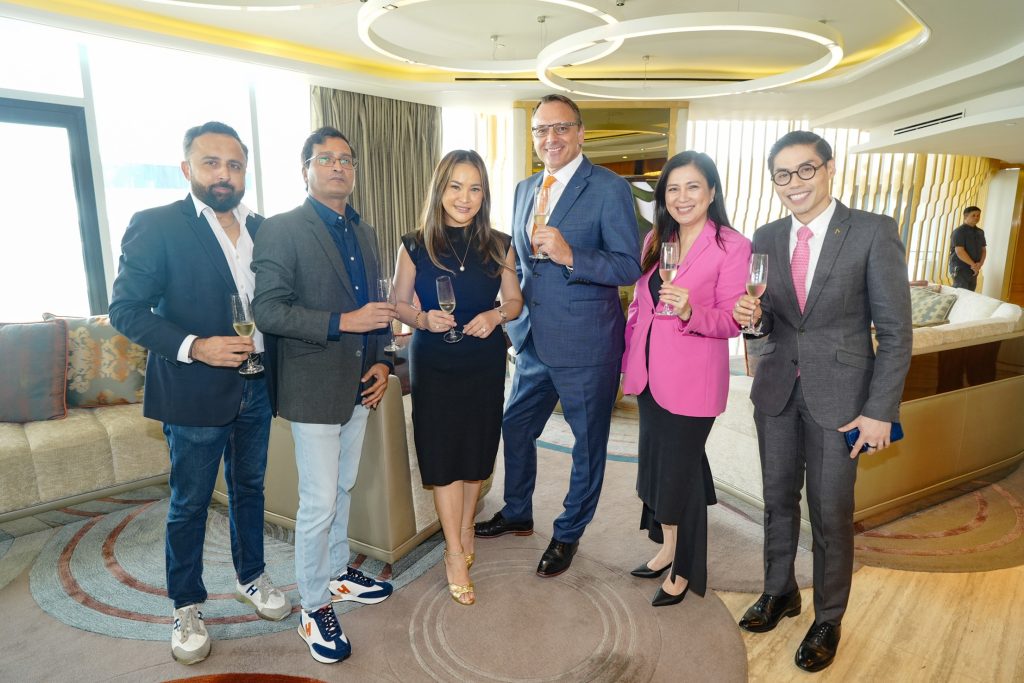 An Exclusive Holiday Showcase Featuring the Hermès Hôtelier Collection 2 Photo 1