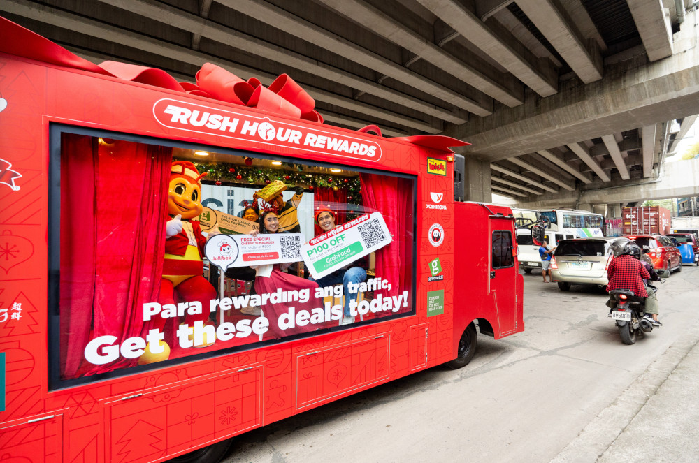 Christmas rush made jolly with Jollibee Group Rush Hour Rewards 11 JollibeeGroupRHR Joy Truck