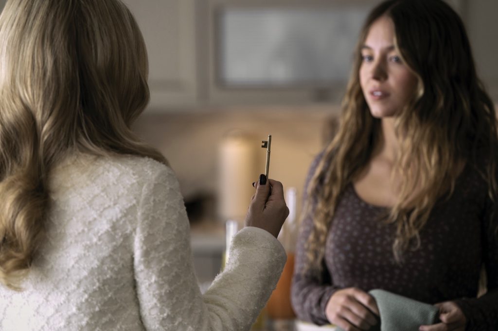 THE HOUSEMAID Unit 250115 00123RC3