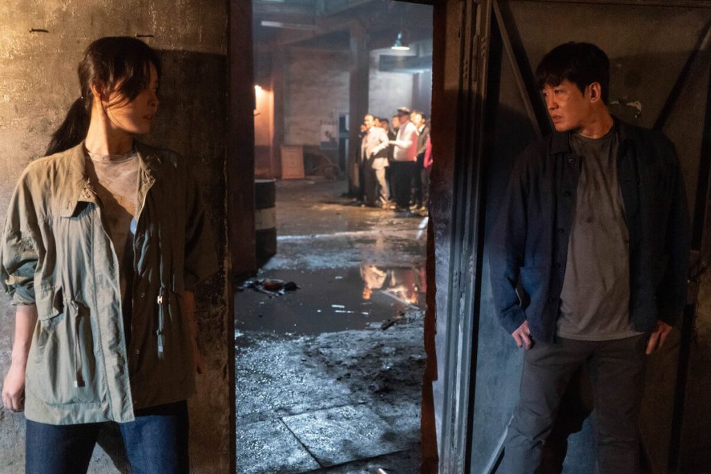 Squid Game Star Heo Sung-tae Leads in Korean Action-Comedy "The Informant," Exclusively at Ayala Malls Cinemas February 4 5 The Informant Seo Min Joo and Heo Sung Tae