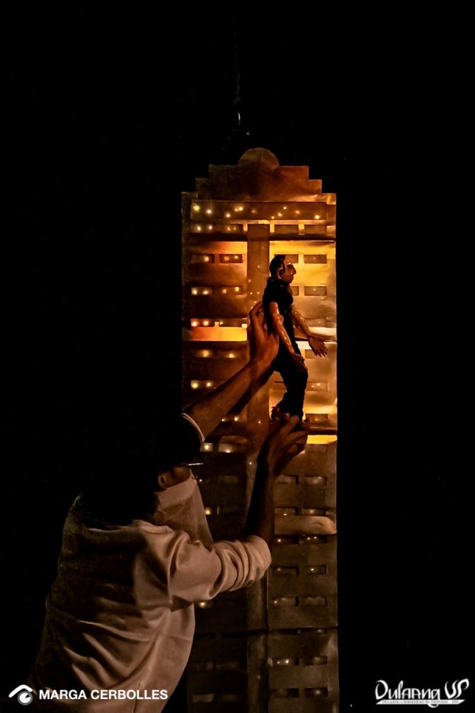 Dulaang UP Ang Kaliitan ng Kasalukuyan be3