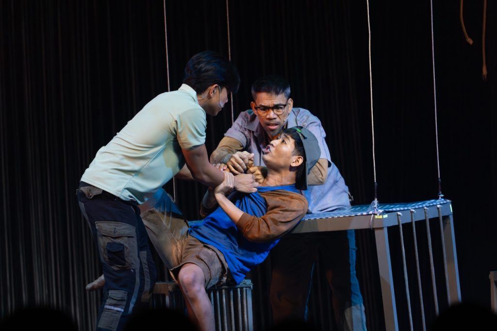 ENDO The Stage Adaptation DSC07332 by Shella Toledo