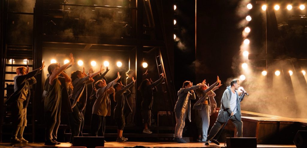 THEATER REVIEW: ‘Jesus Christ Superstar’: A Very Modern Superstar 10 Jesus Christ Superstar Manila Ricardo Afonso and the Jesus Christ Superstar Company photo by Zeus Martinez Photography Manila Production 1