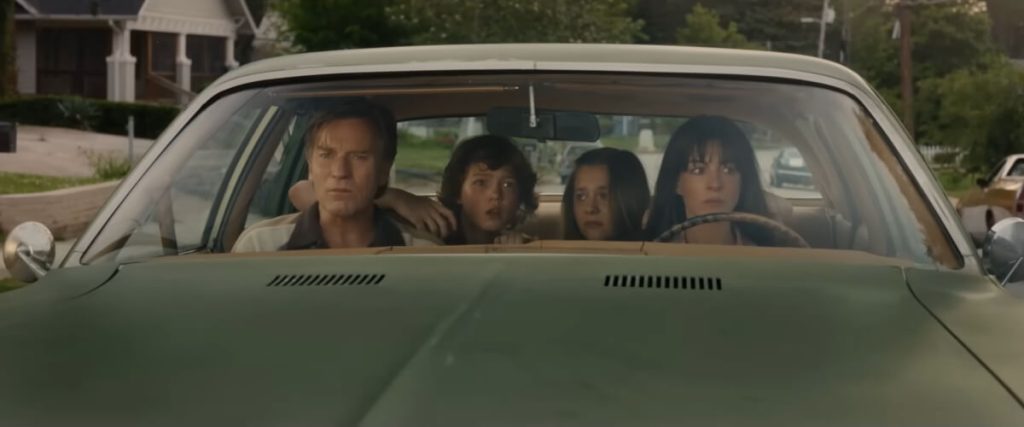 Anne Hathaway and Ewan McGregor Fight for Survival in “The End of Oak Street” New Trailer 1 2