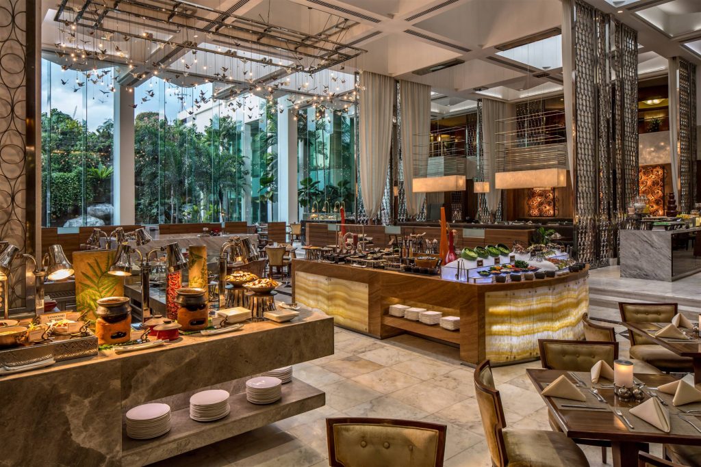 Diamond Hotel Philippines Corniche Restaurant