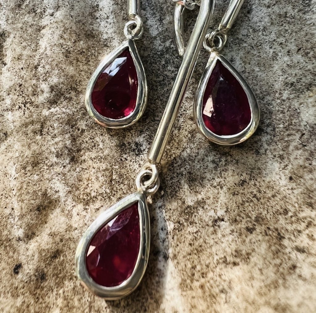 When Art Meets Adornment: The Synergy of Mitzi Parungao and Aaron Virata Mempin 5 Inspiration1 Teardrop ruby dangling earringswith matching necklace set in silver