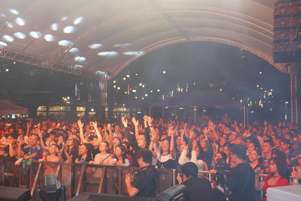 Fete PH 2026 Main Stage crowd shot 2