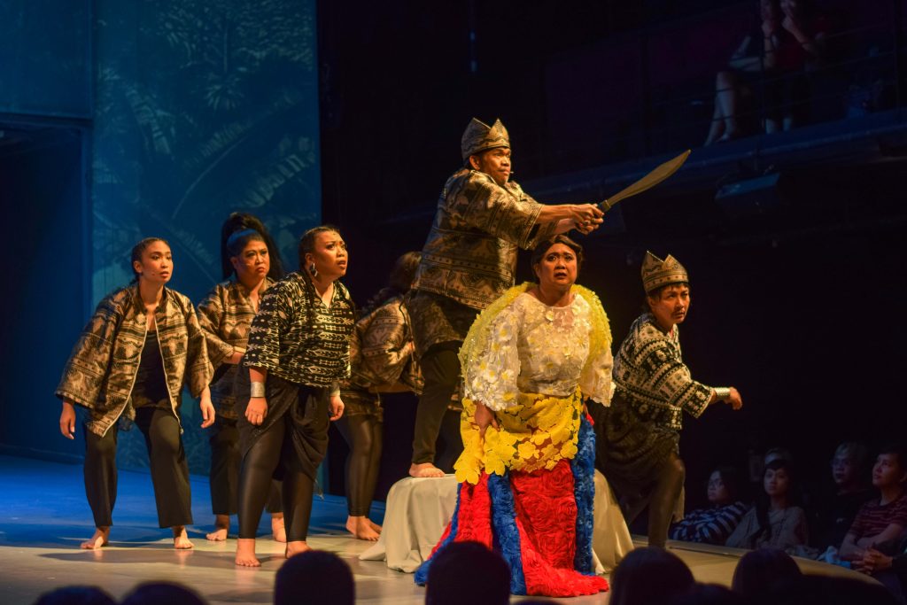 THEATER REVIEW: Eugene Domingo’s Second Skin: A Review of ‘Ang Babae sa Septic Tank 4: Oh Sh*t! It’s Live sa Cheter!’ 1 Ang Babae sa Septic Tank 4: Oh Sh*t! It’s Live sa Cheter!