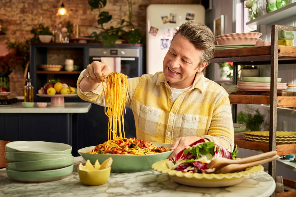 Jamie Oliver Launches in the Philippines, Bringing Big Love to the Table 2 BIG LOVE BOWL 39 X 32CM 1