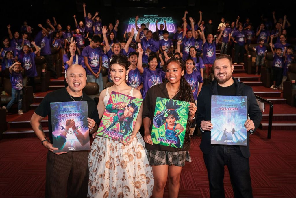Liza Soberano and H.E.R. Surprise ‘Save the Children’ Kids at “Forgotten Island” Screening 2 Forgotten Island Cast and Filmmakers with Save the Children Foundation