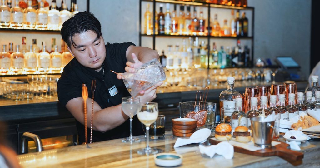 Conrad Manila Introduces ORKIDÉA, a Limited-Edition Signature Craft Gin 4 Photo 3 1