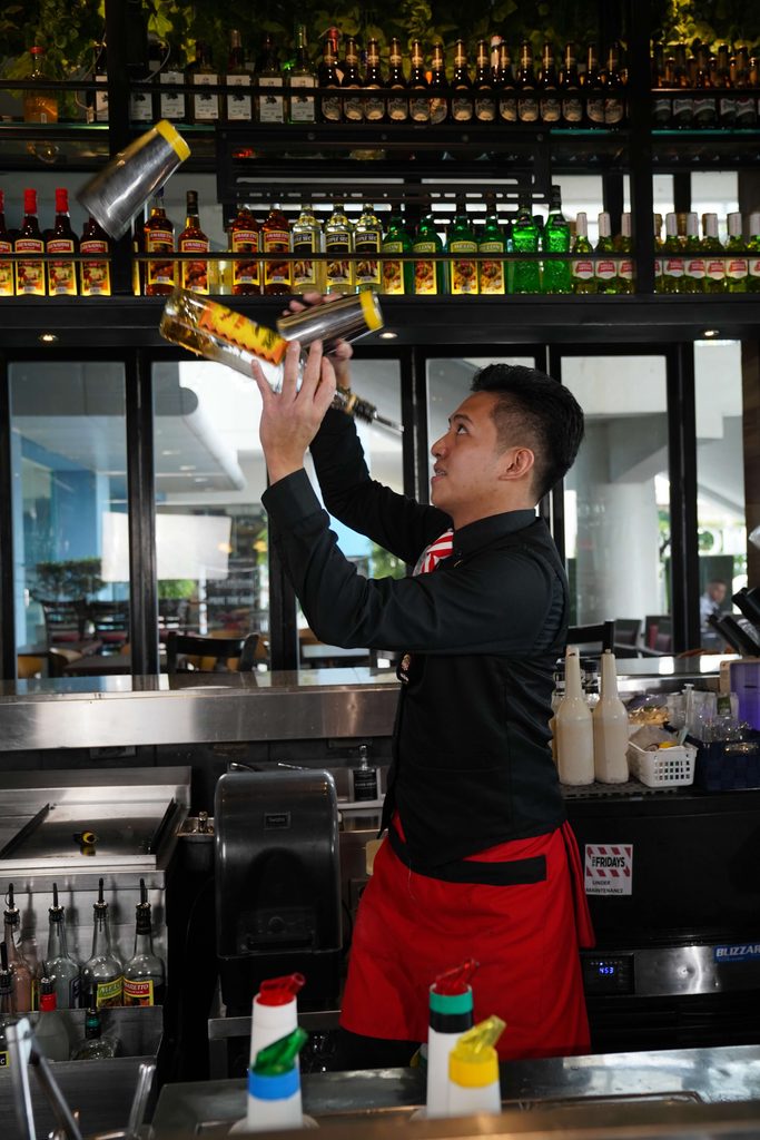 Filipino TGI Fridays Bartender Roniel Lopez Wins World Bartending Championship 3 Filipino TGIFridays Bartender Roniel Lopez Named World Bartending Champion 2